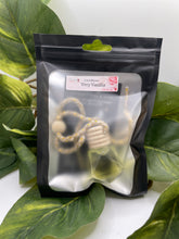 Load image into Gallery viewer, Very Vanilla Car Diffuser
